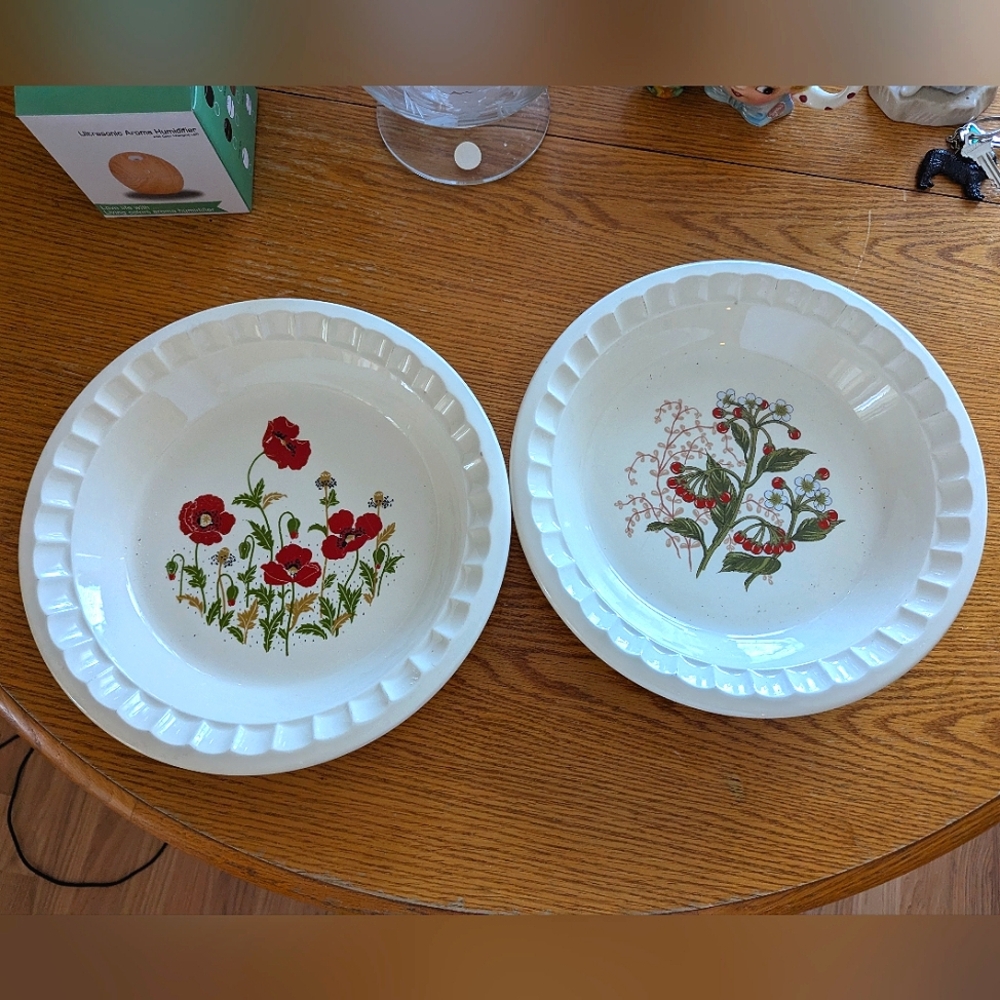 Vintage Deep Dish Pie Plate Floral Poppies Berries Set Of Two Ceramic